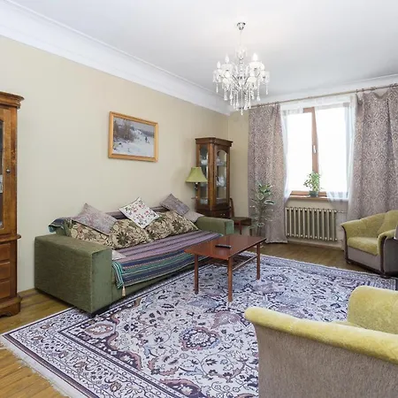 Apartment On Partyzanskiy 109